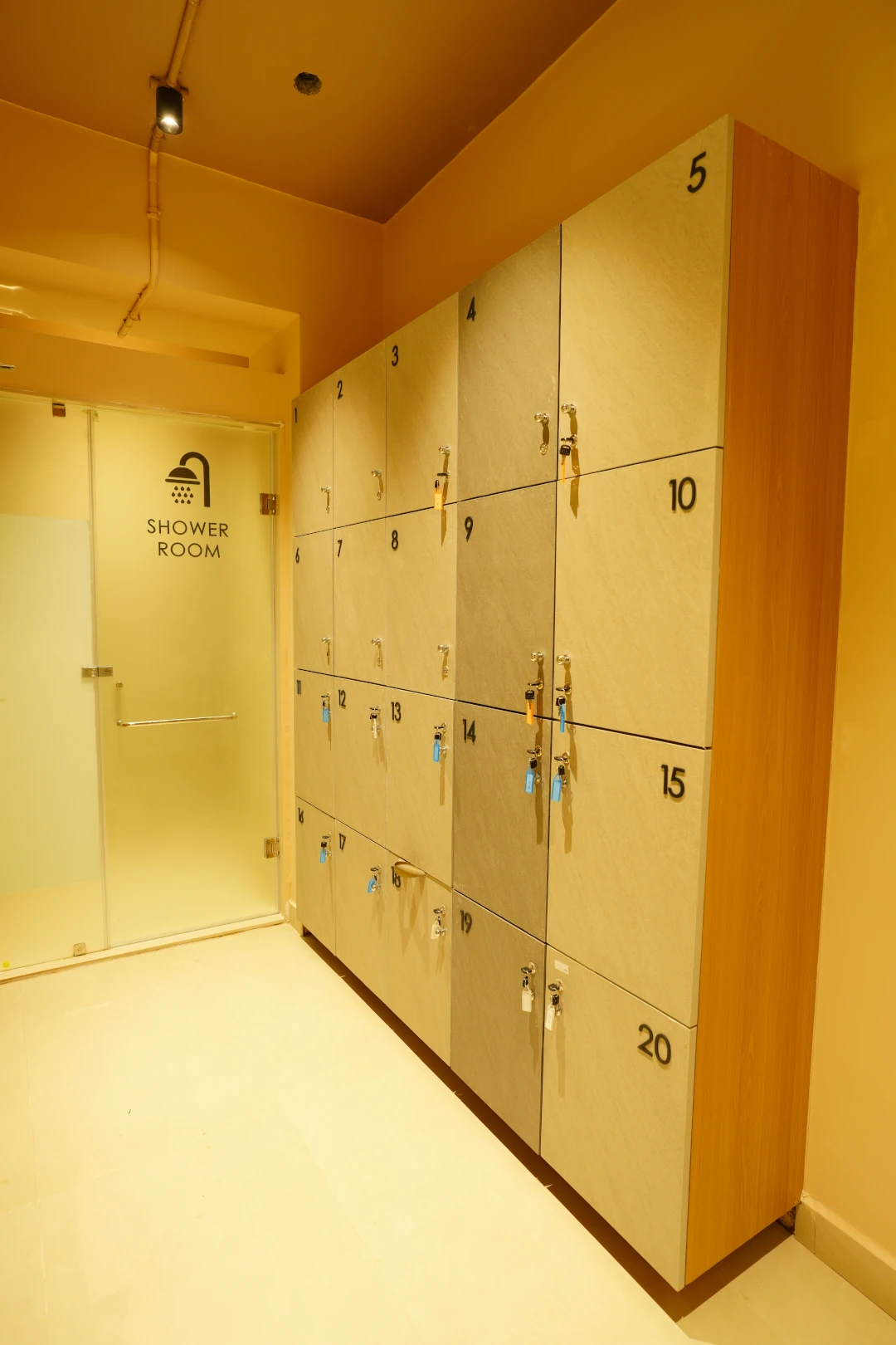 Locker & Amenities