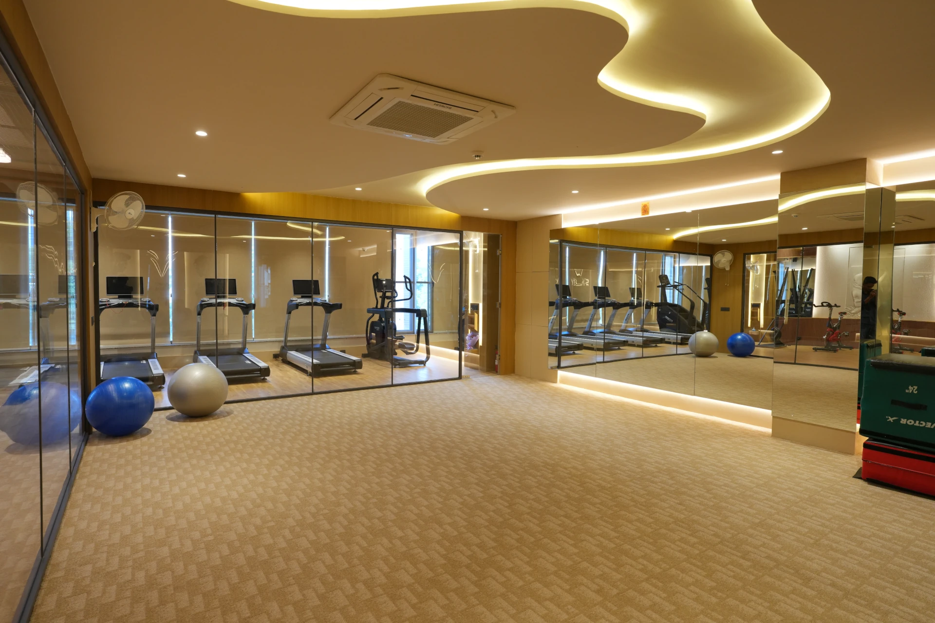 Main Cardio & Training Floor